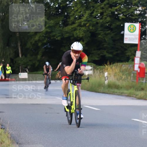 25.08.2024 - Elbe Triathlon Hamburg Fuchs,  Jonas http://msf.ph/oto/6866553 25.08.2024 09:26:18 Radfahren 52, 285, 318, 54, 83, 194 meine-sportfotos.de