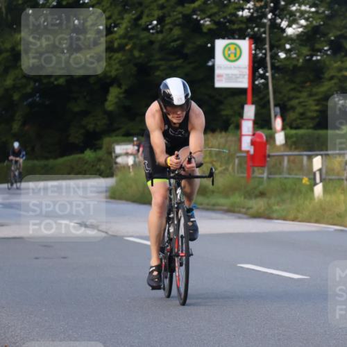 25.08.2024 - Elbe Triathlon Hamburg Fuchs,  Jonas http://msf.ph/oto/6866590 25.08.2024 09:26:21 Radfahren 54, 83, 194, 217, 244 meine-sportfotos.de