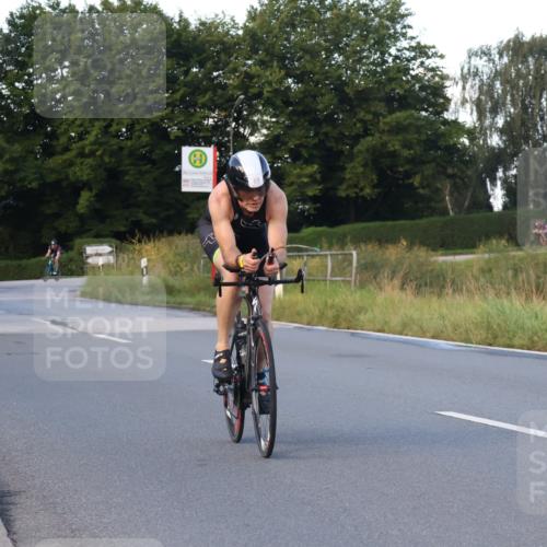 25.08.2024 - Elbe Triathlon Hamburg Fuchs,  Jonas http://msf.ph/oto/6866600 25.08.2024 09:26:22 Radfahren 54, 83, 194, 217, 244, 193 meine-sportfotos.de