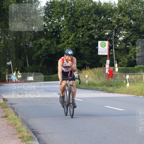 25.08.2024 - Elbe Triathlon Hamburg Fuchs,  Jonas http://msf.ph/oto/6866715 25.08.2024 09:26:36 Radfahren 293, 239, 370 meine-sportfotos.de