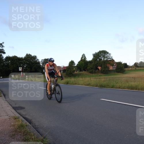 25.08.2024 - Elbe Triathlon Hamburg Fuchs,  Jonas http://msf.ph/oto/6866729 25.08.2024 09:26:37 Radfahren 370 meine-sportfotos.de