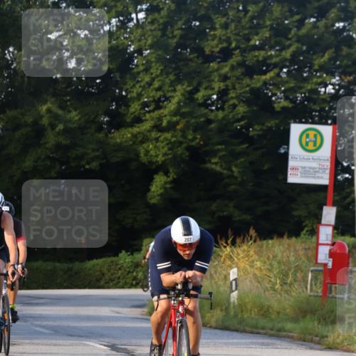 25.08.2024 - Elbe Triathlon Hamburg Fuchs,  Jonas http://msf.ph/oto/6867093 25.08.2024 09:28:08 Radfahren 150, 69, 207, 435, 417, 55 meine-sportfotos.de