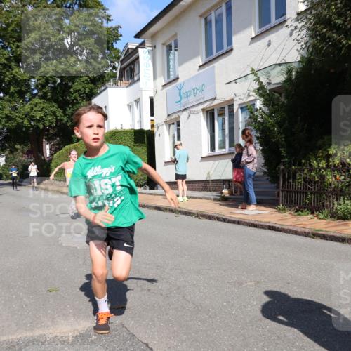 25.08.2024 - 20. Blankeneser Heldenlauf Strokosch-Dieckow http://msf.ph/oto/6867099 25.08.2024 10:28:47 Ziel 6038, 6152, 6262, 6279, 6356, 6357, 6429, 6466, 6493 meine-sportfotos.de