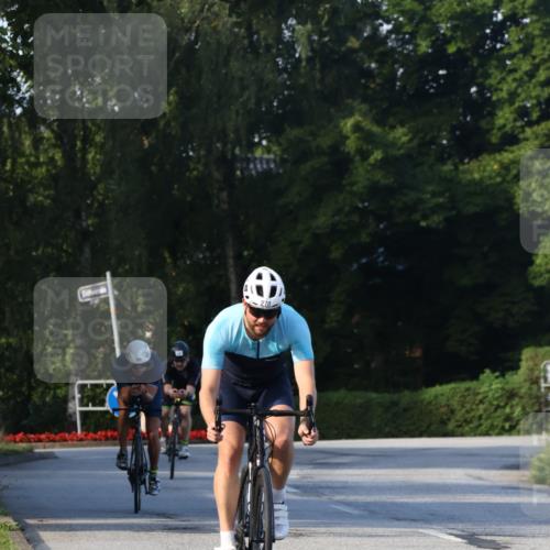 25.08.2024 - Elbe Triathlon Hamburg Fuchs,  Jonas http://msf.ph/oto/6867152 25.08.2024 09:28:15 Radfahren 435, 417, 55, 270, 358, 398 meine-sportfotos.de