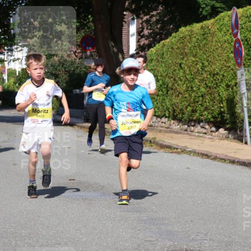 25.08.2024 - 20. Blankeneser Heldenlauf Strokosch-Dieckow http://msf.ph/oto/6867153 25.08.2024 10:28:50 Ziel 6038, 6152, 6272, 6279, 6357, 6429, 6466, 6493 meine-sportfotos.de