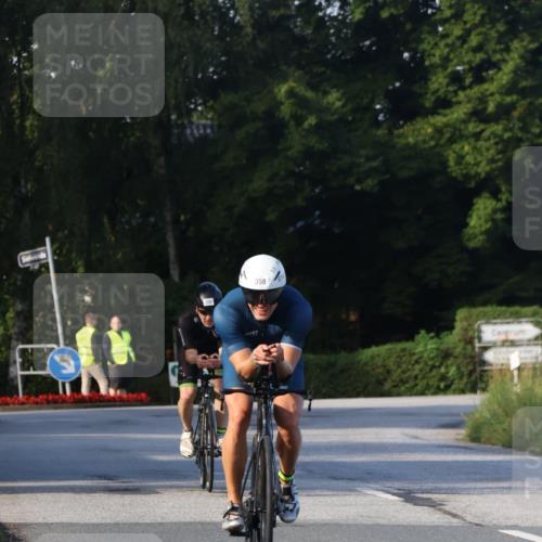 25.08.2024 - Elbe Triathlon Hamburg Fuchs,  Jonas http://msf.ph/oto/6867167 25.08.2024 09:28:17 Radfahren 55, 270, 358, 398 meine-sportfotos.de
