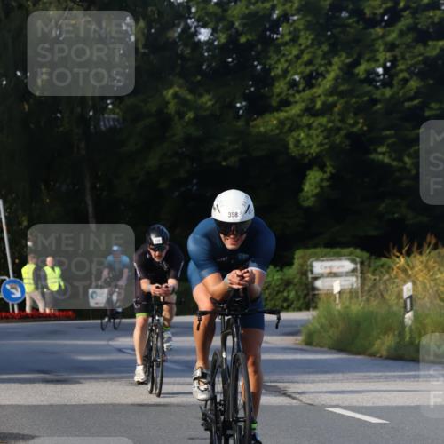 25.08.2024 - Elbe Triathlon Hamburg Fuchs,  Jonas http://msf.ph/oto/6867178 25.08.2024 09:28:17 Radfahren 55, 270, 358, 398 meine-sportfotos.de