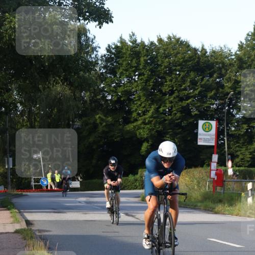 25.08.2024 - Elbe Triathlon Hamburg Fuchs,  Jonas http://msf.ph/oto/6867189 25.08.2024 09:28:18 Radfahren 55, 270, 358, 398 meine-sportfotos.de