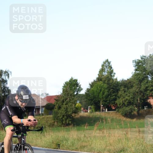 25.08.2024 - Elbe Triathlon Hamburg Fuchs,  Jonas http://msf.ph/oto/6867222 25.08.2024 09:28:20 Radfahren 270, 358, 398, 168, 143 meine-sportfotos.de