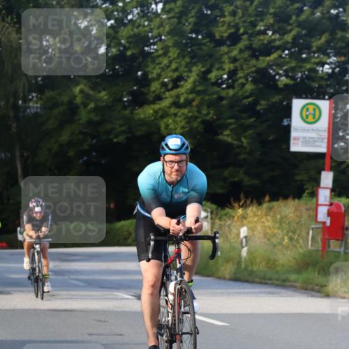 25.08.2024 - Elbe Triathlon Hamburg Fuchs,  Jonas http://msf.ph/oto/6867240 25.08.2024 09:28:24 Radfahren 358, 398, 168, 143 meine-sportfotos.de