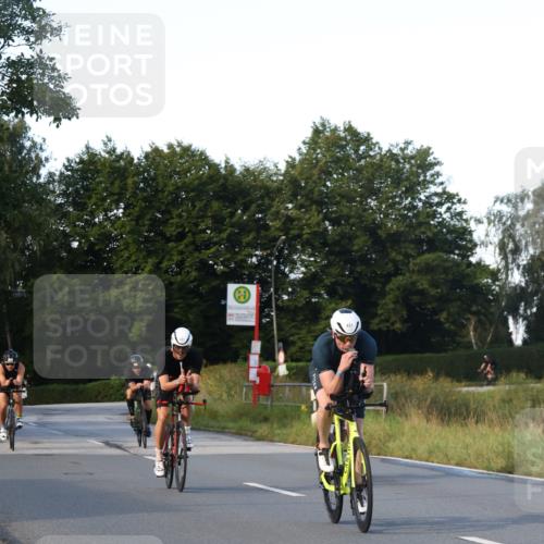 25.08.2024 - Elbe Triathlon Hamburg Fuchs,  Jonas http://msf.ph/oto/6867325 25.08.2024 09:28:33 Radfahren 431, 368, 421, 333, 341, 130 meine-sportfotos.de