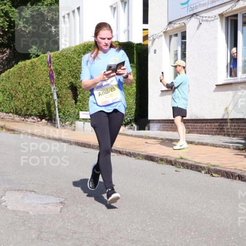 25.08.2024 - 20. Blankeneser Heldenlauf Strokosch-Dieckow http://msf.ph/oto/6867331 25.08.2024 10:28:57 Ziel 6038, 6085, 6272, 6296, 6429, 6466, 6493 meine-sportfotos.de