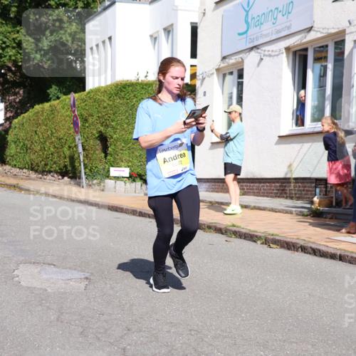 25.08.2024 - 20. Blankeneser Heldenlauf Strokosch-Dieckow http://msf.ph/oto/6867338 25.08.2024 10:28:57 Ziel 6038, 6085, 6272, 6296, 6429, 6466, 6493 meine-sportfotos.de