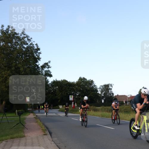25.08.2024 - Elbe Triathlon Hamburg Fuchs,  Jonas http://msf.ph/oto/6867344 25.08.2024 09:28:34 Radfahren 431, 368, 421, 333, 341, 130 meine-sportfotos.de