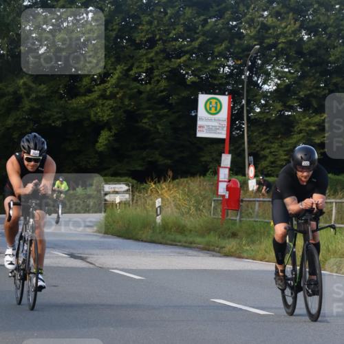 25.08.2024 - Elbe Triathlon Hamburg Fuchs,  Jonas http://msf.ph/oto/6867364 25.08.2024 09:28:35 Radfahren 431, 368, 421, 333, 341, 130, 388 meine-sportfotos.de