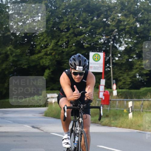 25.08.2024 - Elbe Triathlon Hamburg Fuchs,  Jonas http://msf.ph/oto/6867374 25.08.2024 09:28:35 Radfahren 431, 368, 421, 333, 341, 130, 388 meine-sportfotos.de