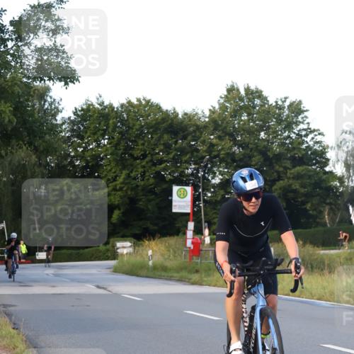 25.08.2024 - Elbe Triathlon Hamburg Fuchs,  Jonas http://msf.ph/oto/6867407 25.08.2024 09:28:37 Radfahren 431, 368, 421, 333, 341, 130, 388, 251 meine-sportfotos.de