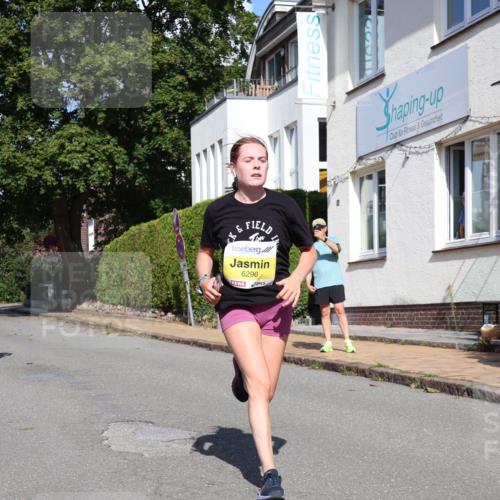 25.08.2024 - 20. Blankeneser Heldenlauf Strokosch-Dieckow http://msf.ph/oto/6867423 25.08.2024 10:29:03 Ziel 6085, 6272, 6296, 6337, 6417 meine-sportfotos.de