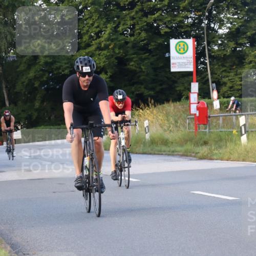 25.08.2024 - Elbe Triathlon Hamburg Fuchs,  Jonas http://msf.ph/oto/6867446 25.08.2024 09:28:44 Radfahren 388, 251, 384, 90, 290, 376, 381 meine-sportfotos.de