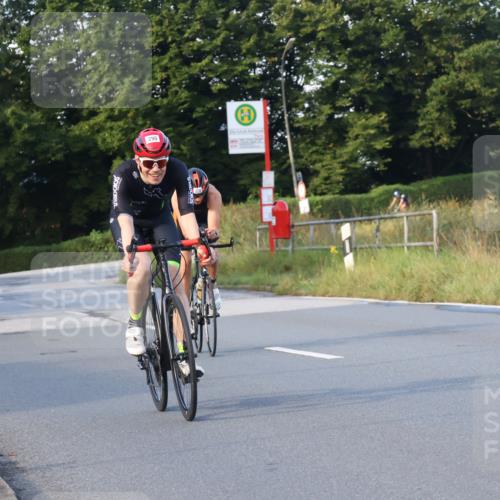 25.08.2024 - Elbe Triathlon Hamburg Fuchs,  Jonas http://msf.ph/oto/6867476 25.08.2024 09:28:47 Radfahren 388, 251, 384, 90, 290, 376, 381, 317 meine-sportfotos.de