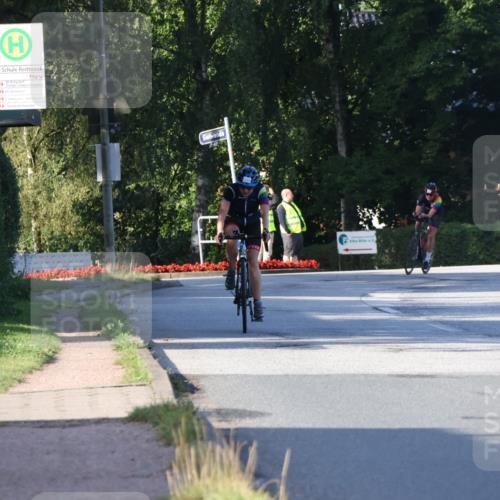 25.08.2024 - Elbe Triathlon Hamburg Fuchs,  Jonas http://msf.ph/oto/6867525 25.08.2024 09:28:54 Radfahren 376, 381, 317, 154 meine-sportfotos.de