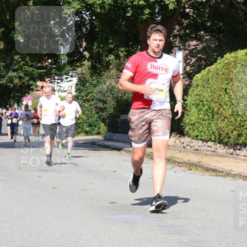 25.08.2024 - 20. Blankeneser Heldenlauf Strokosch-Dieckow http://msf.ph/oto/6867533 25.08.2024 10:29:07 Ziel 6085, 6278, 6337, 6417, 6422 meine-sportfotos.de