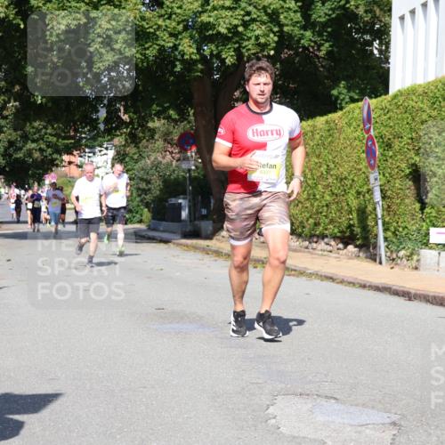 25.08.2024 - 20. Blankeneser Heldenlauf Strokosch-Dieckow http://msf.ph/oto/6867541 25.08.2024 10:29:08 Ziel 6085, 6278, 6337, 6417, 6422 meine-sportfotos.de