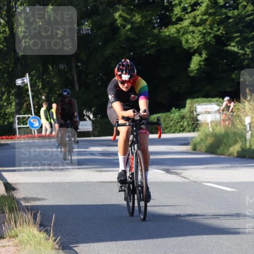 25.08.2024 - Elbe Triathlon Hamburg Fuchs,  Jonas http://msf.ph/oto/6867546 25.08.2024 09:29:01 Radfahren 154, 152, 442, 418 meine-sportfotos.de