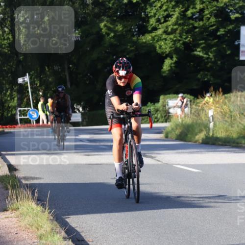 25.08.2024 - Elbe Triathlon Hamburg Fuchs,  Jonas http://msf.ph/oto/6867550 25.08.2024 09:29:01 Radfahren 154, 152, 442, 418 meine-sportfotos.de
