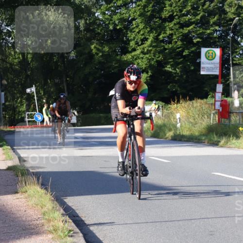25.08.2024 - Elbe Triathlon Hamburg Fuchs,  Jonas http://msf.ph/oto/6867555 25.08.2024 09:29:02 Radfahren 154, 152, 442, 418, 528 meine-sportfotos.de