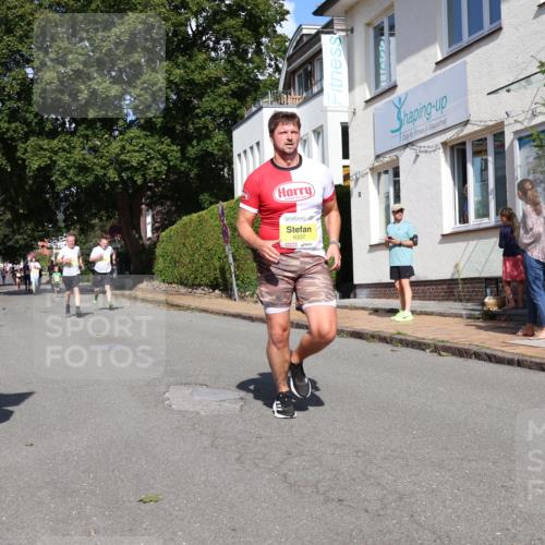 25.08.2024 - 20. Blankeneser Heldenlauf Strokosch-Dieckow http://msf.ph/oto/6867567 25.08.2024 10:29:09 Ziel 6085, 6278, 6337, 6414, 6417, 6422 meine-sportfotos.de