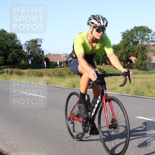 25.08.2024 - Elbe Triathlon Hamburg Fuchs,  Jonas http://msf.ph/oto/6867661 25.08.2024 09:29:11 Radfahren 442, 418, 528, 111, 211, 406 meine-sportfotos.de