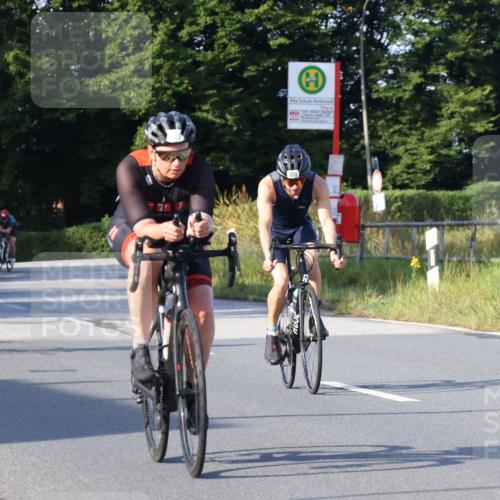 25.08.2024 - Elbe Triathlon Hamburg Fuchs,  Jonas http://msf.ph/oto/6867698 25.08.2024 09:29:18 Radfahren 406, 131, 355, 374, 264, 33 meine-sportfotos.de