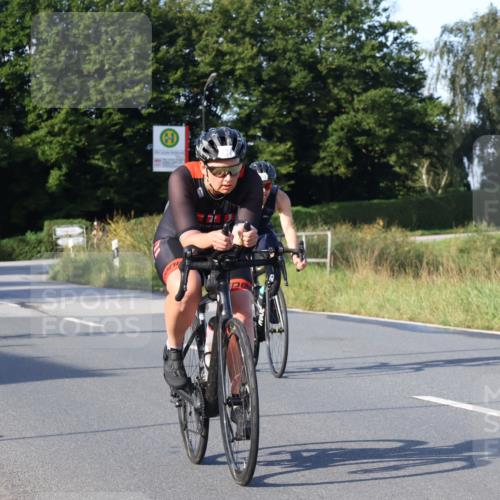25.08.2024 - Elbe Triathlon Hamburg Fuchs,  Jonas http://msf.ph/oto/6867710 25.08.2024 09:29:18 Radfahren 406, 131, 355, 374, 264, 33 meine-sportfotos.de