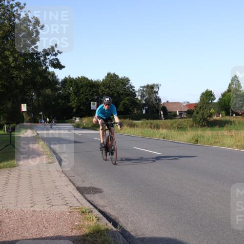 25.08.2024 - Elbe Triathlon Hamburg Fuchs,  Jonas http://msf.ph/oto/6867737 25.08.2024 09:29:20 Radfahren 131, 355, 374, 264, 33, 63 meine-sportfotos.de