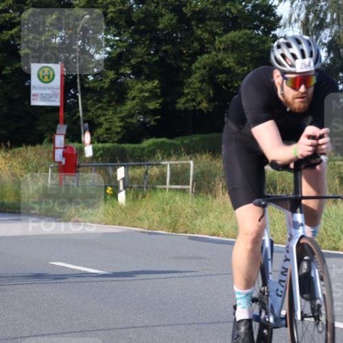 25.08.2024 - Elbe Triathlon Hamburg Fuchs,  Jonas http://msf.ph/oto/6867776 25.08.2024 09:29:23 Radfahren 131, 355, 374, 264, 33, 63, 135 meine-sportfotos.de