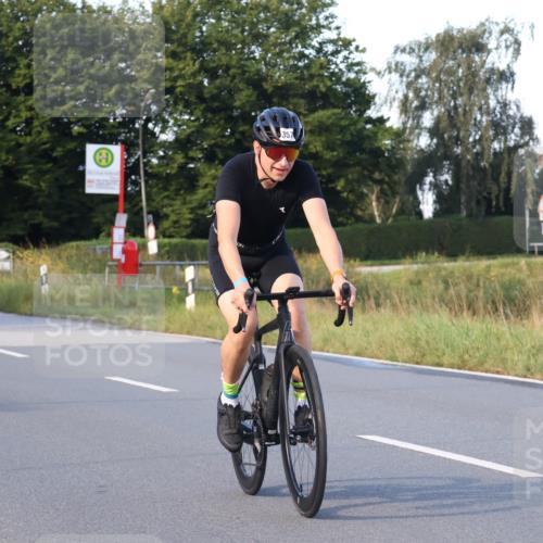 25.08.2024 - Elbe Triathlon Hamburg Fuchs,  Jonas http://msf.ph/oto/6867852 25.08.2024 09:29:33 Radfahren 135, 359, 357 meine-sportfotos.de
