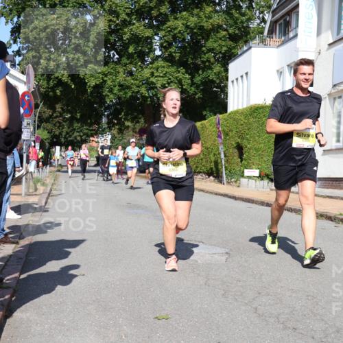 25.08.2024 - 20. Blankeneser Heldenlauf Strokosch-Dieckow http://msf.ph/oto/6867873 25.08.2024 10:29:27 Ziel 6108, 6117, 6196, 6260, 6323, 6365, 6366, 6394, 6419, 6488, 6489, 6495, 6499 meine-sportfotos.de