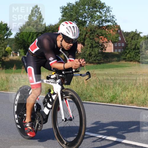 25.08.2024 - Elbe Triathlon Hamburg Fuchs,  Jonas http://msf.ph/oto/6867896 25.08.2024 09:29:49 Radfahren 66, 447, 98, 407, 138, 385, 401 meine-sportfotos.de