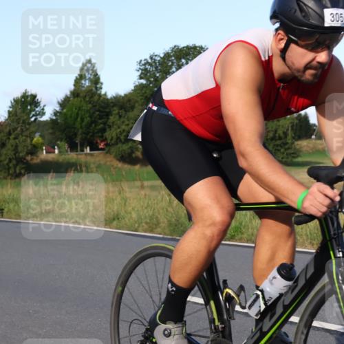 25.08.2024 - Elbe Triathlon Hamburg Fuchs,  Jonas http://msf.ph/oto/6868038 25.08.2024 09:29:57 Radfahren 98, 407, 138, 385, 401, 305, 101 meine-sportfotos.de