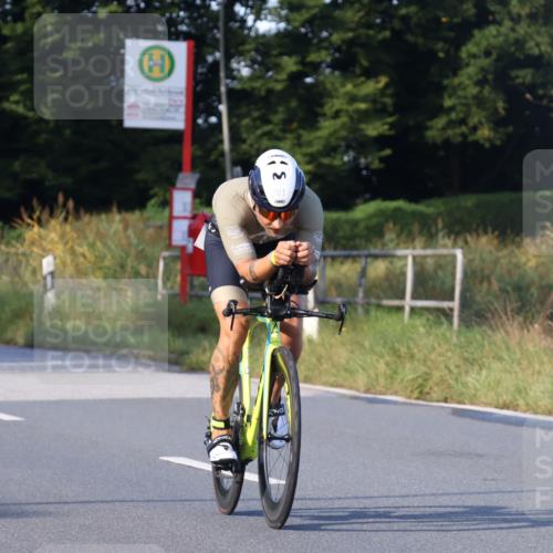 25.08.2024 - Elbe Triathlon Hamburg Fuchs,  Jonas http://msf.ph/oto/6868042 25.08.2024 09:30:01 Radfahren 401, 305, 101, 231, 221 meine-sportfotos.de