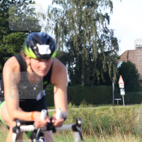 25.08.2024 - Elbe Triathlon Hamburg Fuchs,  Jonas http://msf.ph/oto/6868141 25.08.2024 09:30:11 Radfahren 221, 114, 182, 214, 137 meine-sportfotos.de
