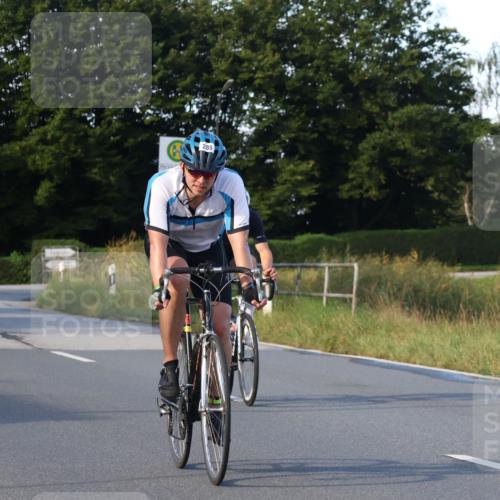 25.08.2024 - Elbe Triathlon Hamburg Fuchs,  Jonas http://msf.ph/oto/6868228 25.08.2024 09:30:22 Radfahren 214, 137, 286, 249, 361 meine-sportfotos.de