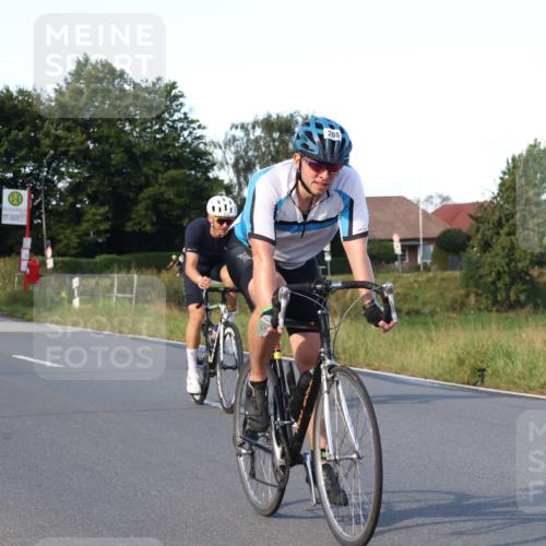 25.08.2024 - Elbe Triathlon Hamburg Fuchs,  Jonas http://msf.ph/oto/6868243 25.08.2024 09:30:23 Radfahren 137, 286, 249, 361 meine-sportfotos.de