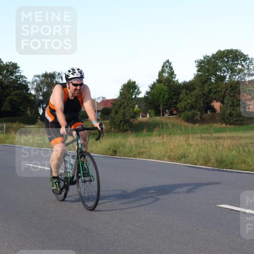 25.08.2024 - Elbe Triathlon Hamburg Fuchs,  Jonas http://msf.ph/oto/6868298 25.08.2024 09:30:27 Radfahren 286, 249, 361, 170, 330 meine-sportfotos.de
