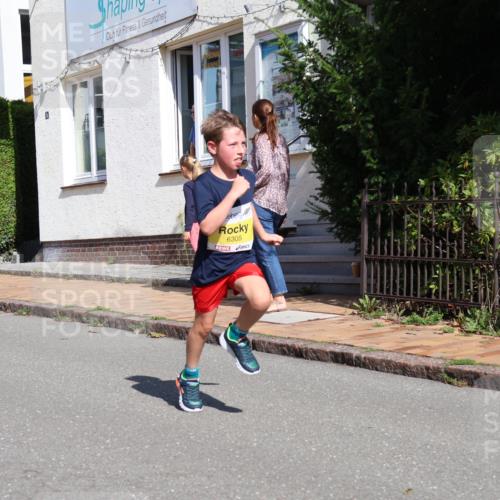 25.08.2024 - 20. Blankeneser Heldenlauf Strokosch-Dieckow http://msf.ph/oto/6868306 25.08.2024 10:29:43 Ziel 6046, 6137, 6219, 6263, 6276, 6305, 6398, 6461 meine-sportfotos.de