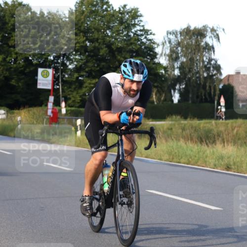 25.08.2024 - Elbe Triathlon Hamburg Fuchs,  Jonas http://msf.ph/oto/6868327 25.08.2024 09:30:30 Radfahren 361, 170, 330, 88 meine-sportfotos.de
