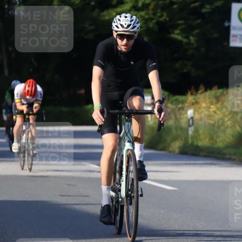 25.08.2024 - Elbe Triathlon Hamburg Fuchs,  Jonas http://msf.ph/oto/6868386 25.08.2024 09:30:38 Radfahren 330, 88, 250, 70, 44, 304 meine-sportfotos.de