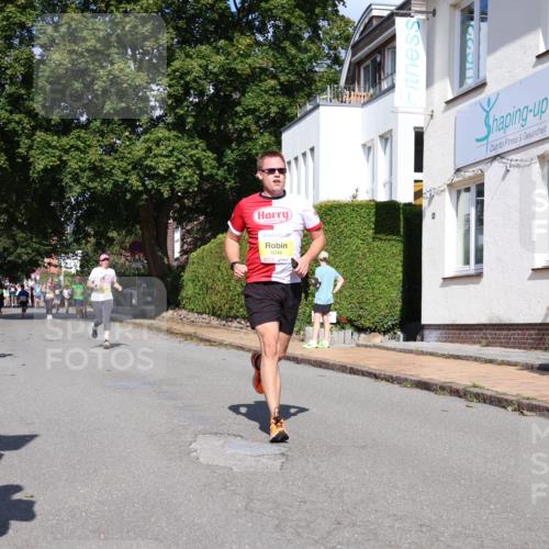 25.08.2024 - 20. Blankeneser Heldenlauf Strokosch-Dieckow http://msf.ph/oto/6868525 25.08.2024 10:29:52 Ziel 6003, 6046, 6137, 6138, 6139, 6263, 6321, 6358, 6398 meine-sportfotos.de
