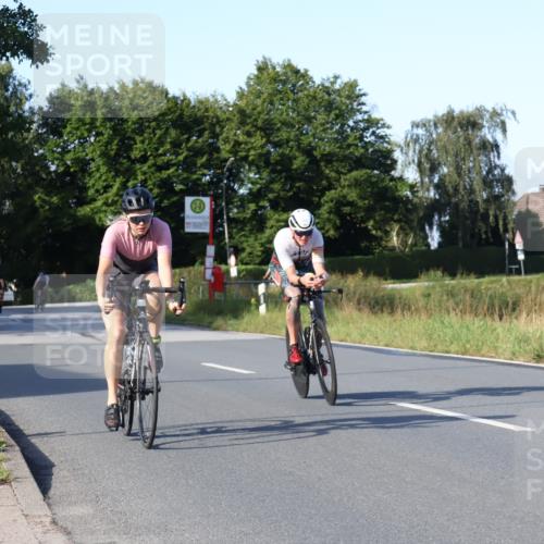 25.08.2024 - Elbe Triathlon Hamburg Fuchs,  Jonas http://msf.ph/oto/6868531 25.08.2024 09:30:57 Radfahren 438, 383, 145, 400, 254 meine-sportfotos.de